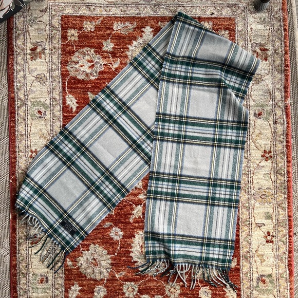 Cozy Fall Plaid Check Scarf - Picture 4 of 4